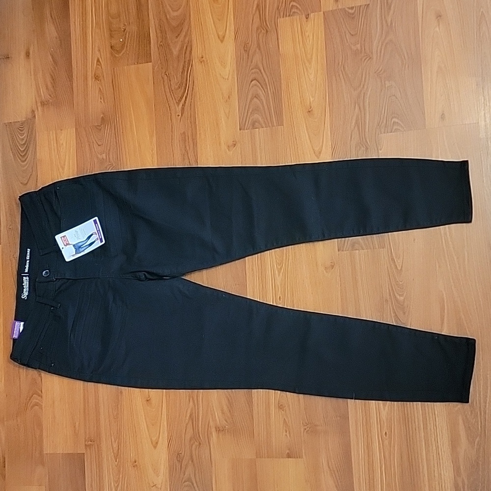 Levi's Women's Signature Modern Skinny Black Jeans Size 10 NWT
